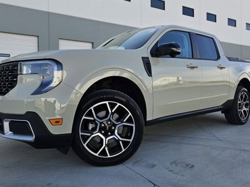 Used 2025 Ford Maverick Lariat w/ 4K Tow Package image 1