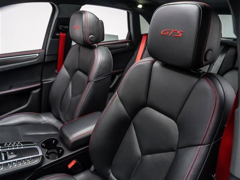 Used 2017 Porsche Macan GTS AWD/4WD image 5