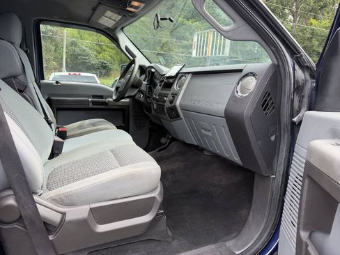 Used 2011 Ford F250 XLT w/ Chrome Pkg AWD/4WD image 21