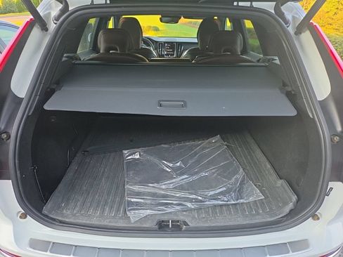 Used 2021 Volvo XC60 T5 Inscription w/ Advanced Package FWD image 9