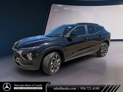 Used 2026 Chevrolet Trax RS FWD image 1