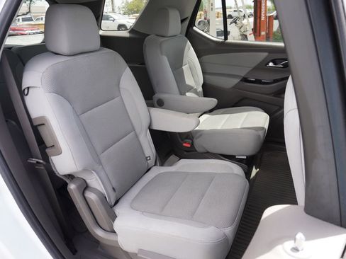 Used 2019 Chevrolet Traverse LT FWD image 9