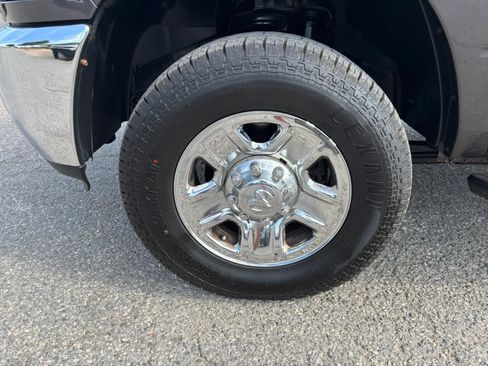 Used 2017 RAM 2500 Tradesman w/ Chrome Appearance Group AWD/4WD image 10