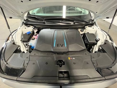 Used 2024 Hyundai Ioniq 5 SEL RWD image 26