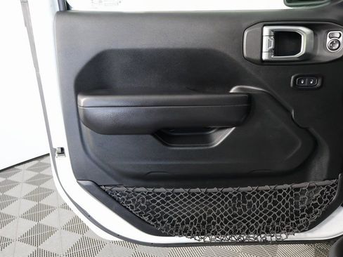 Used 2018 Jeep Wrangler Unlimited Sport S AWD/4WD image 11