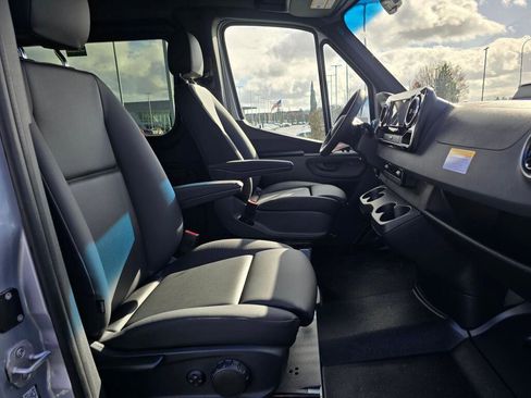 New 2026 Mercedes-Benz Sprinter 2500 image 19