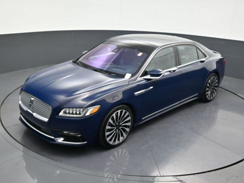 Used 2017 Lincoln Continental Black Label w/ Rear-seat Package image 17