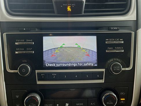 Used 2016 Nissan Altima 2.5 SL w/ Moonroof Package image 22