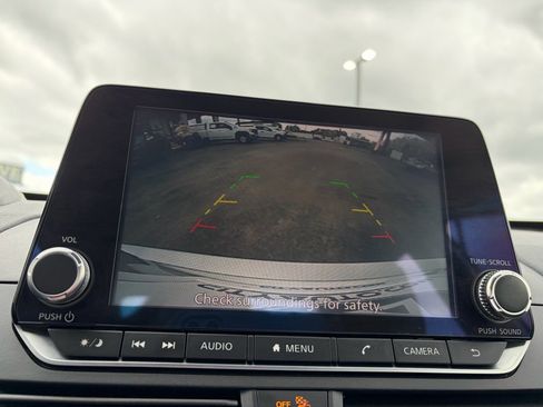 Used 2024 Nissan Altima 2.5 SV image 25