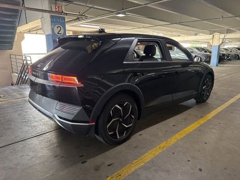 Certified 2022 Hyundai Ioniq 5 SE RWD image 3