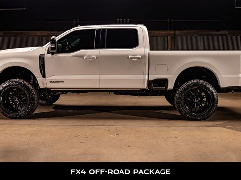 Used 2025 Ford F350 Platinum image 6