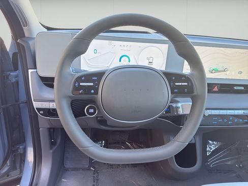 Used 2024 Hyundai Ioniq 5 Limited image 13