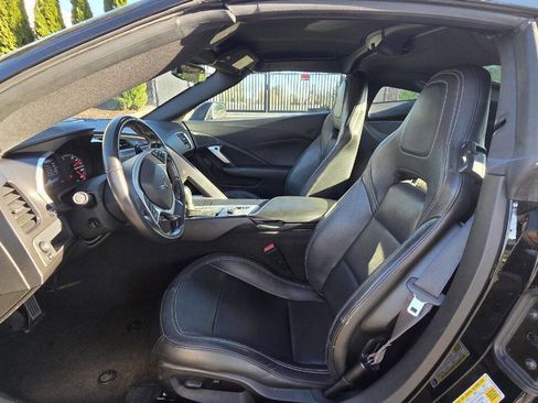 Used 2017 Chevrolet Corvette Stingray Coupe w/ 1LT image 9