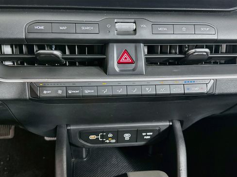 Used 2025 Kia K4 FWD image 23