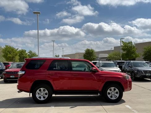 Used 2016 Toyota 4Runner SR5 Premium image 5