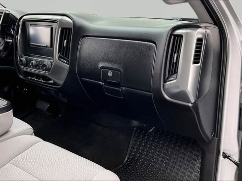 Used 2018 Chevrolet Silverado 1500 LT w/ LT Eassist Package AWD/4WD image 17