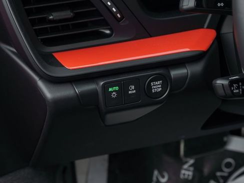 Certified 2025 Porsche 911 Carrera RWD image 29