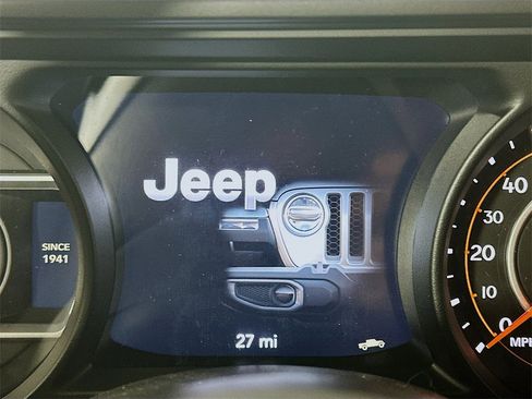 New 2026 Jeep Gladiator Mojave w/ Technology Group image 11