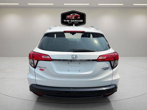 Used 2019 Honda HR-V Sport image 4