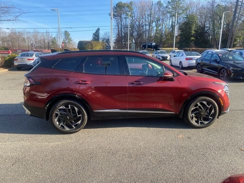 Certified 2025 Kia Sportage SX image 6
