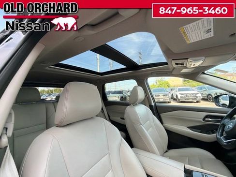 Used 2023 Nissan Rogue SL FWD image 17