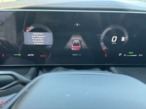 Used 2024 Dodge Charger Daytona R/T w/ Plus Group AWD/4WD image 31