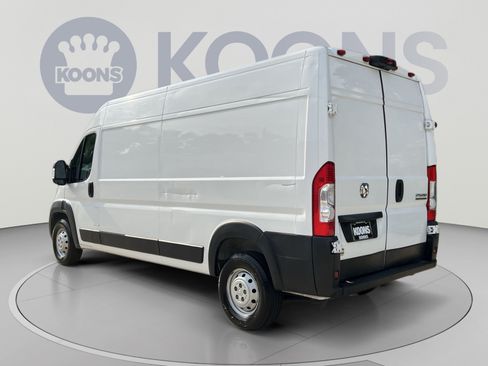 Used 2023 RAM ProMaster 2500 FWD image 4