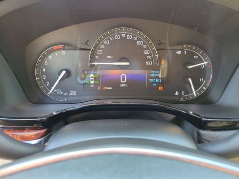 Used 2018 Cadillac XT5 Luxury w/ Driver Awareness Package image 24