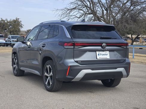 New 2026 Volkswagen Tiguan SE FWD image 3