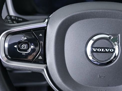 Certified 2023 Volvo XC90 B6 Ultimate AWD/4WD image 12