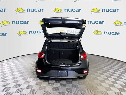 Used 2025 Hyundai Venue SE FWD image 24