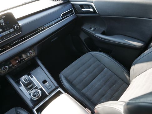 Used 2023 Mitsubishi Outlander SE AWD/4WD image 11