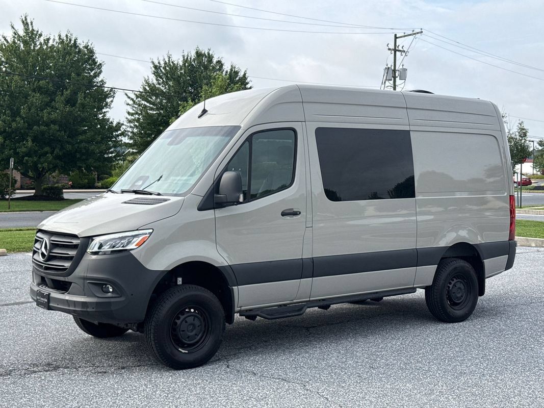 Used 2026 Mercedes-Benz Sprinter 2500 image 4