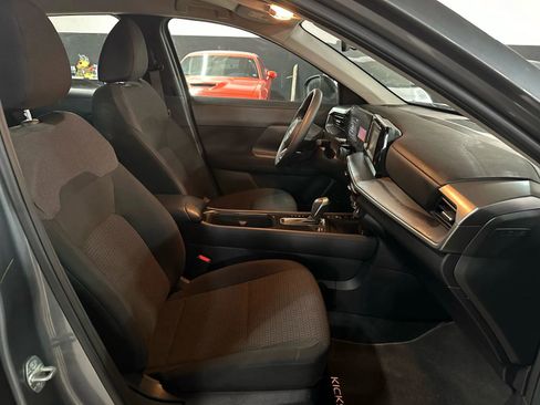 Used 2025 Nissan Kicks S AWD/4WD image 10