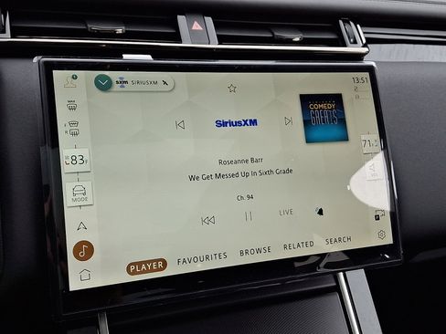 New 2026 Land Rover Range Rover Velar Dynamic SE image 14