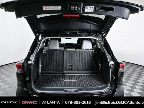 Used 2021 Toyota Highlander Platinum image 30