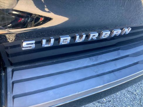 Used 2019 Chevrolet Suburban LT AWD/4WD image 30