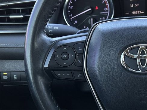 Used 2020 Toyota Camry SE image 14