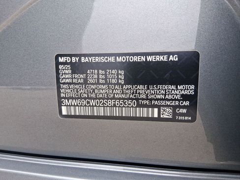 Used 2025 BMW 330i Sedan w/ Convenience Package image 17