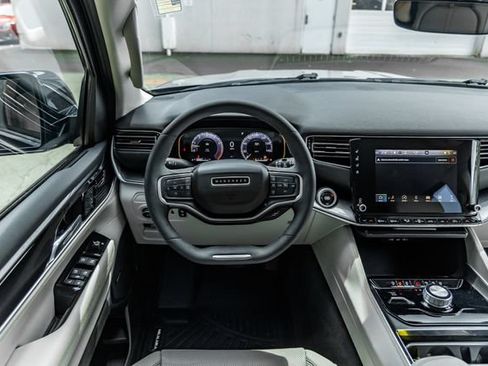 Used 2024 Jeep Wagoneer 4WD w/ Convenience Group I image 26