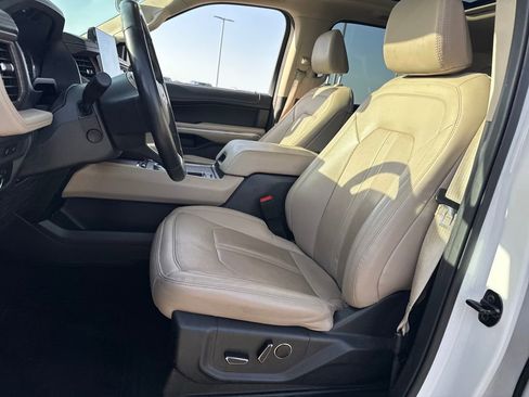 Used 2024 Ford Expedition Limited image 22