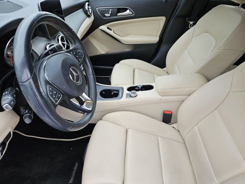 Used 2019 Mercedes-Benz GLA 250 image 13