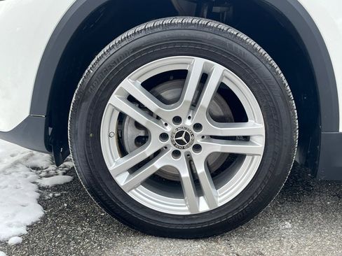 Used 2021 Mercedes-Benz GLA 250 4MATIC image 32