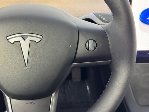 Used 2023 Tesla Model 3 Standard Range image 19