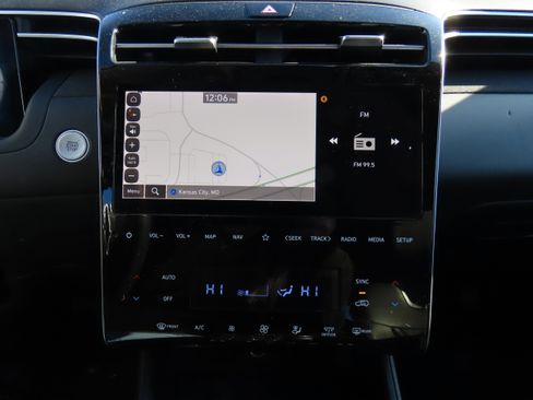 Used 2023 Hyundai Tucson Limited w/ Cargo Package image 24