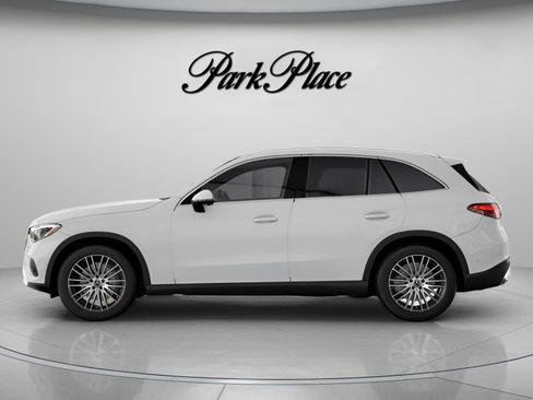 Used 2026 Mercedes-Benz GLC 300 image 7