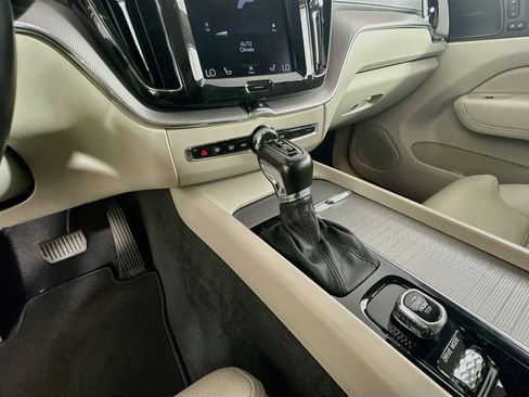 Used 2019 Volvo XC60 T5 Inscription w/ Protection Package Premier FWD image 25