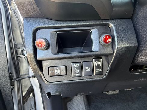 Used 2019 Toyota Tacoma TRD Sport AWD/4WD image 22
