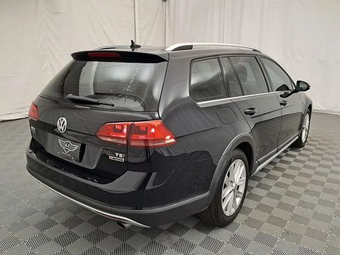 Used 2017 Volkswagen Golf Alltrack S AWD/4WD image 4