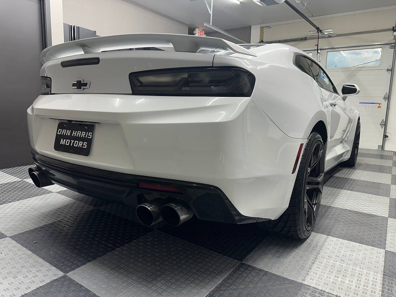 Used 2017 Chevrolet Camaro SS RWD image 17